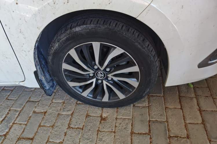 Used Toyota Corolla 2017 Revised Dual-Engine 1.8L E-CVT Leading Edition Right Front Wheel Hub