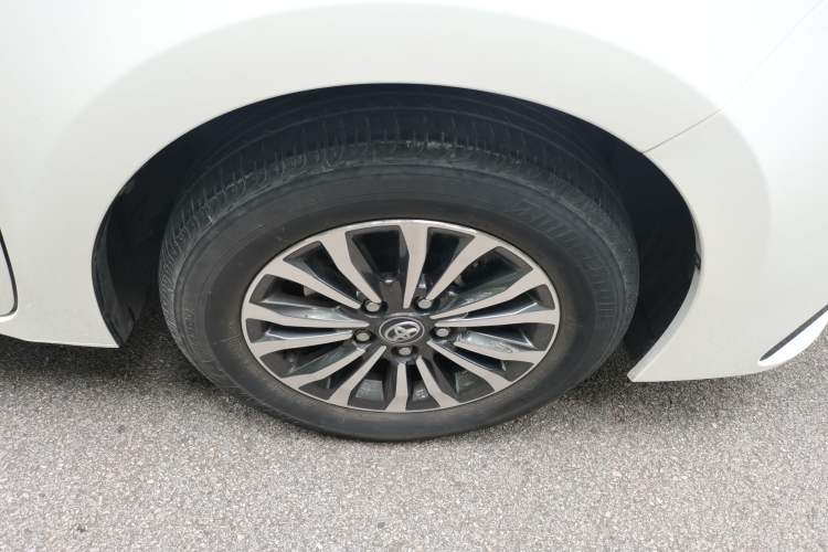 Used Toyota Corolla 2017 Revised Version 1.2T S-CVT GL Right Front Wheel Hub