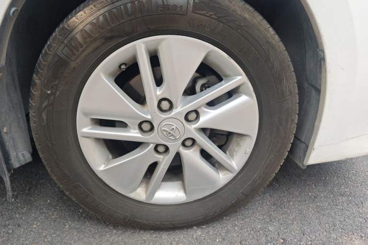 Used Toyota Corolla 2017 1.2T Manual GL Right Front Wheel Hub