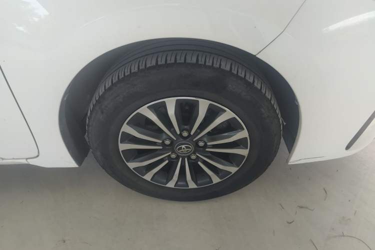Used Toyota Corolla 2017 Revised Version 1.2T S-CVT GL-i Right Front Wheel Hub