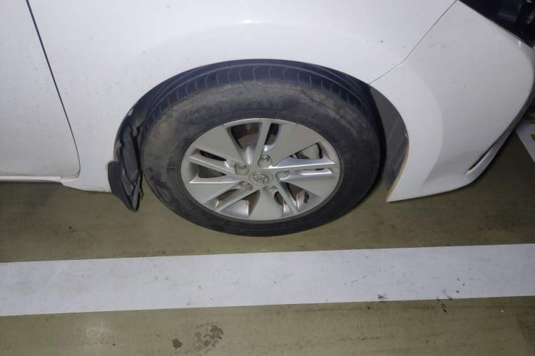Used Toyota Corolla 2017 1.2T CVT GL Right Front Wheel Hub