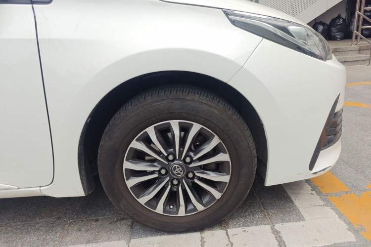 Used Toyota Corolla 2017 Revised Version 1.2T S-CVT GL-i Right Front Wheel Hub