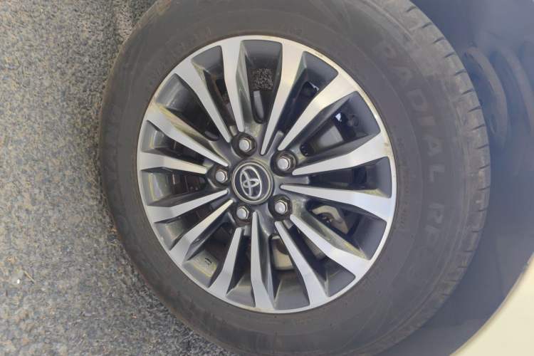 Used Toyota Corolla 2017 Revised Version 1.2T S-CVT GL-i Leather Edition Right Front Wheel Hub
