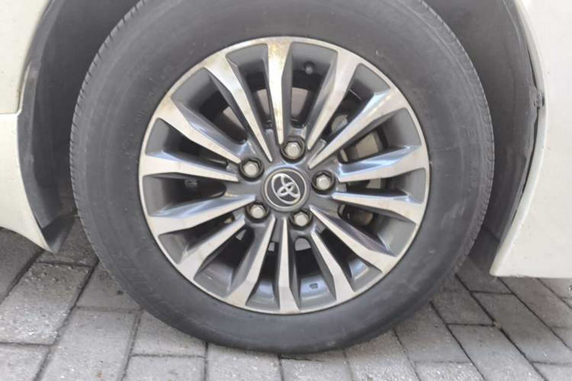 Used Toyota Corolla 2017 Revised Version 1.2T S-CVT GL Right Front Wheel Hub