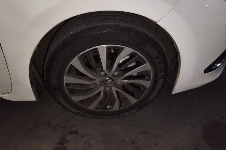 Used Toyota Corolla 2017 Revised Dual-Engine 1.8L E-CVT Elite Edition Right Front Wheel Hub