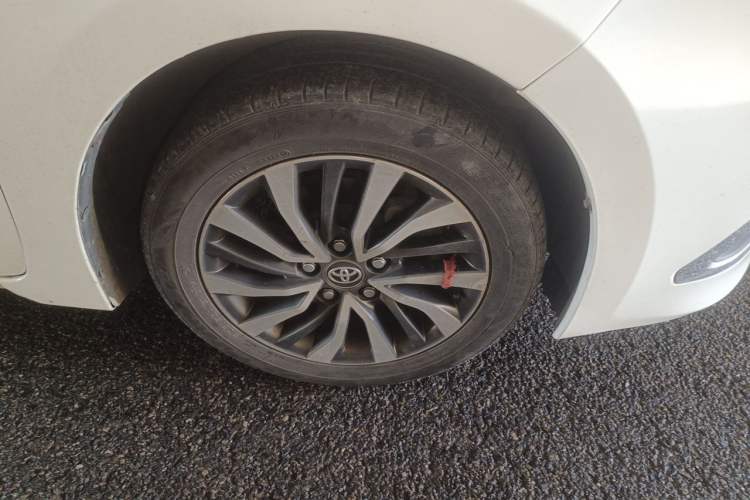 Used Toyota Corolla 2017 Revised Dual-Engine 1.8L E-CVT Elite Edition Right Front Wheel Hub