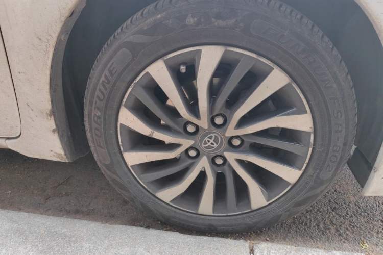 Used Toyota Corolla 2017 Revised Dual-Engine 1.8L E-CVT Leading Edition Right Front Wheel Hub