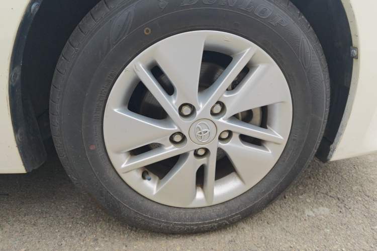 Used Toyota Corolla 2017 1.2T CVT GL-i Right Front Wheel Hub