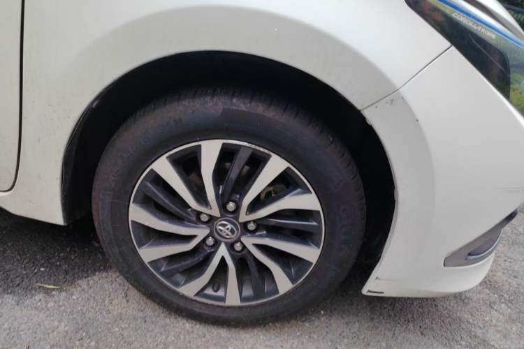 Used Toyota Corolla 2017 Revised Dual-Engine 1.8L E-CVT Leading Edition Right Front Wheel Hub
