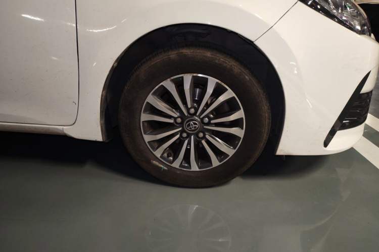 Used Toyota Corolla 2017 Revised Version 1.2T S-CVT GL Right Front Wheel Hub