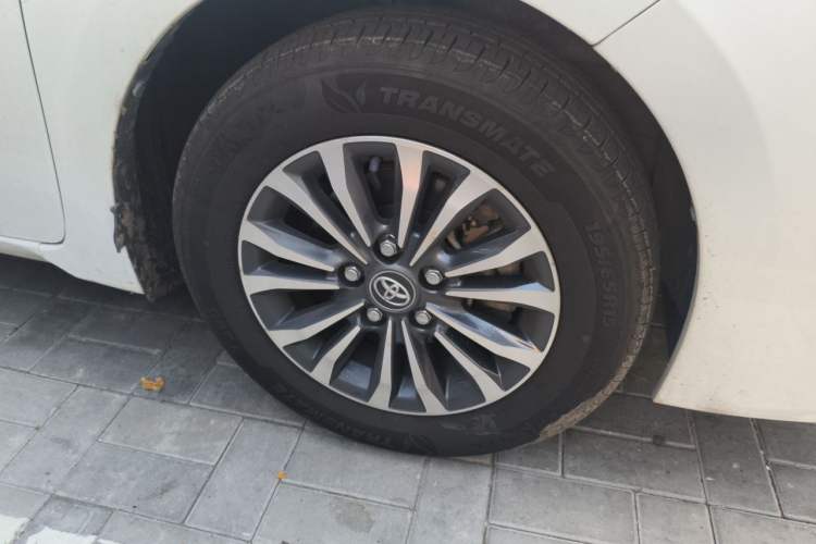 Used Toyota Corolla 2017 Revised Version 1.2T S-CVT GL-i Right Front Wheel Hub