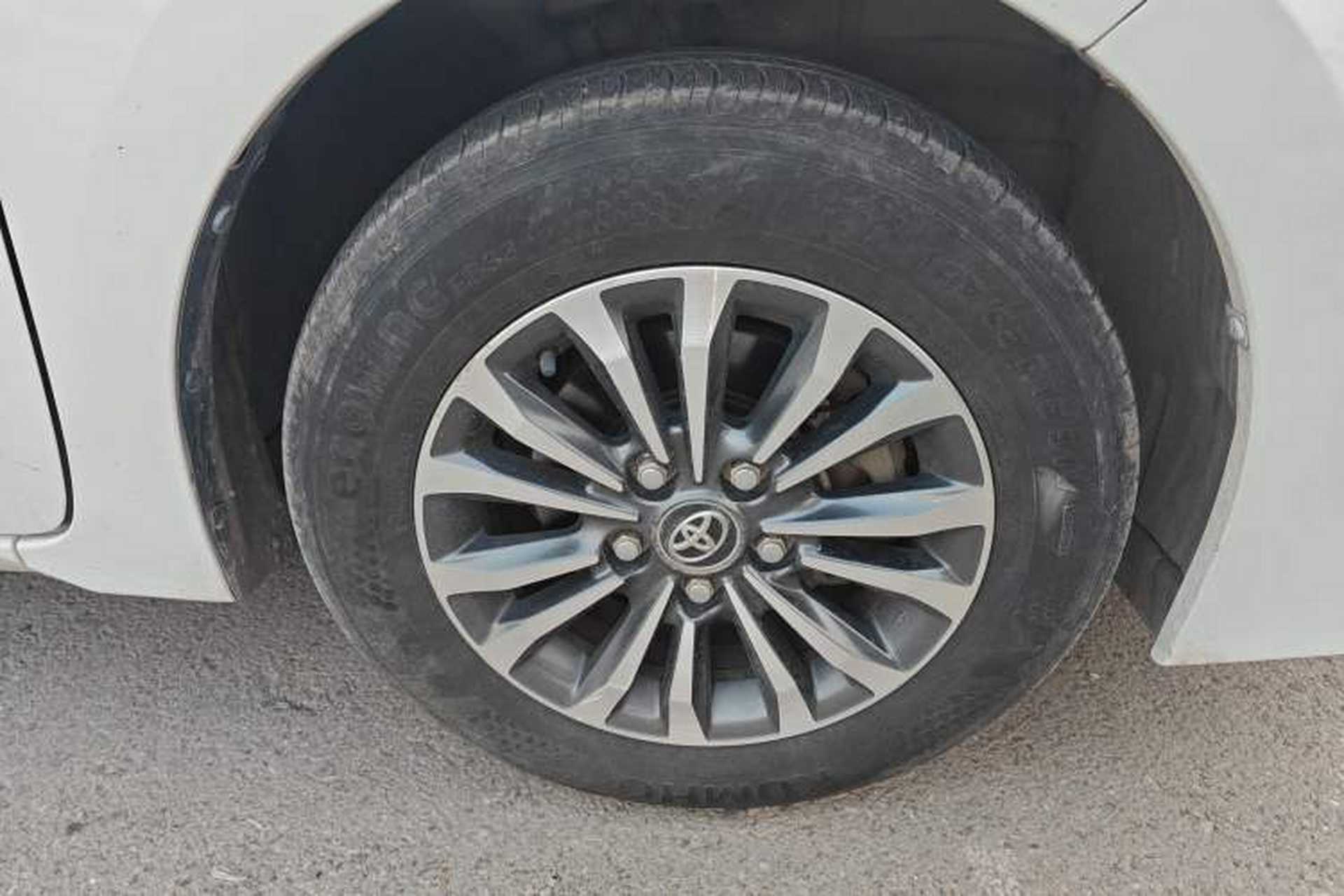 Used Toyota Corolla 2017 Revised Version 1.2T S-CVT GL-i Right Front Wheel Hub