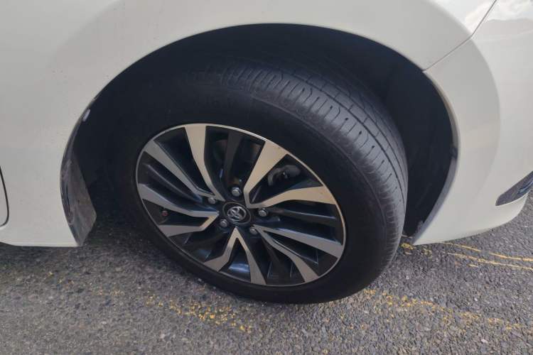 Used Toyota Corolla 2017 Revised Dual-Engine 1.8L E-CVT Elite Edition Right Front Wheel Hub