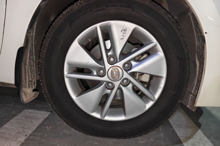 Used Toyota Corolla 2017 1.2T CVT GL-i Right Front Wheel Hub
