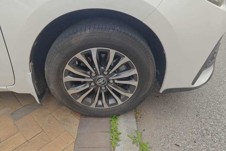 Used Toyota Corolla 2017 Revised Version 1.2T S-CVT GL-i Right Front Wheel Hub