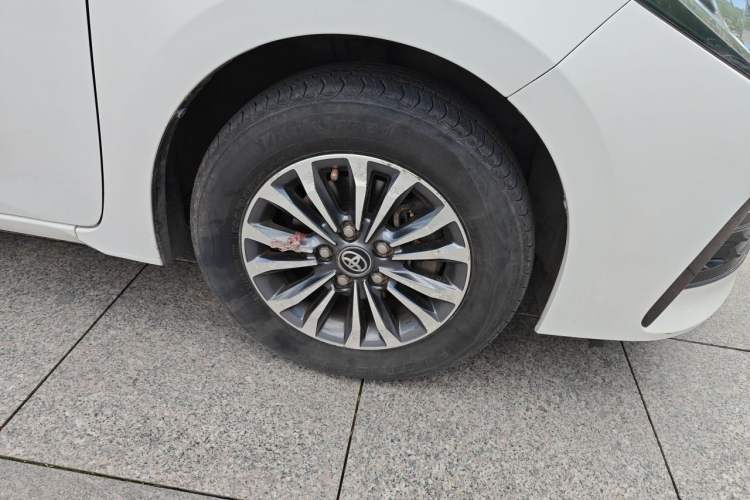 Used Toyota Corolla 2017 Revised Version 1.2T S-CVT GL Right Front Wheel Hub