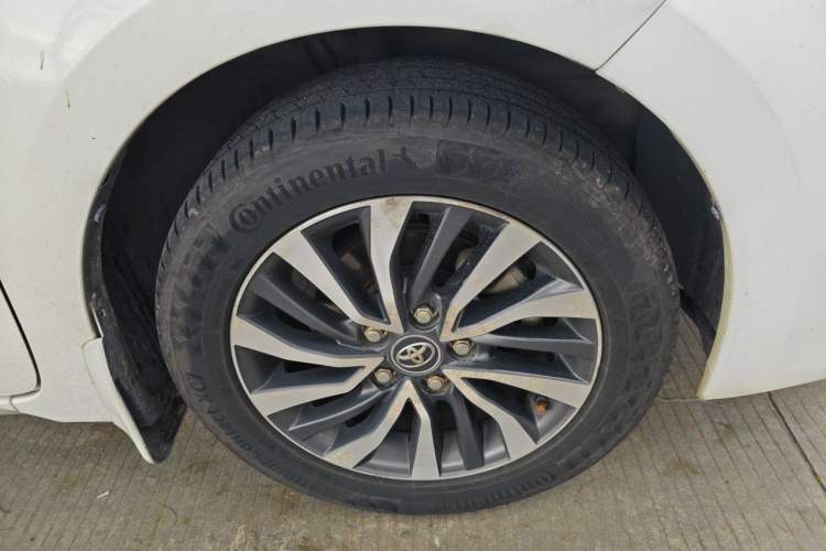 Used Toyota Corolla 2017 Revised Dual-Engine 1.8L E-CVT Leading Edition Right Front Wheel Hub