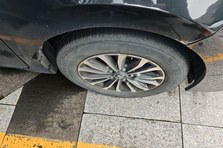 Used Toyota Corolla 2017 Revised Version 1.2T S-CVT GL Right Front Wheel Hub