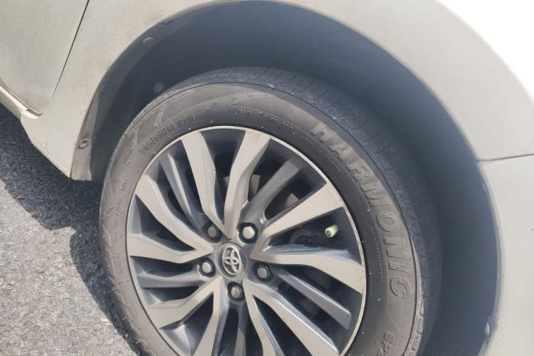 Used Toyota Corolla 2017 Revised Dual-Engine 1.8L E-CVT Leading Edition Right Front Wheel Hub