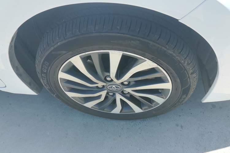 Used Toyota Corolla 2017 Revised Dual-Engine 1.8L E-CVT Elite Edition Right Front Wheel Hub