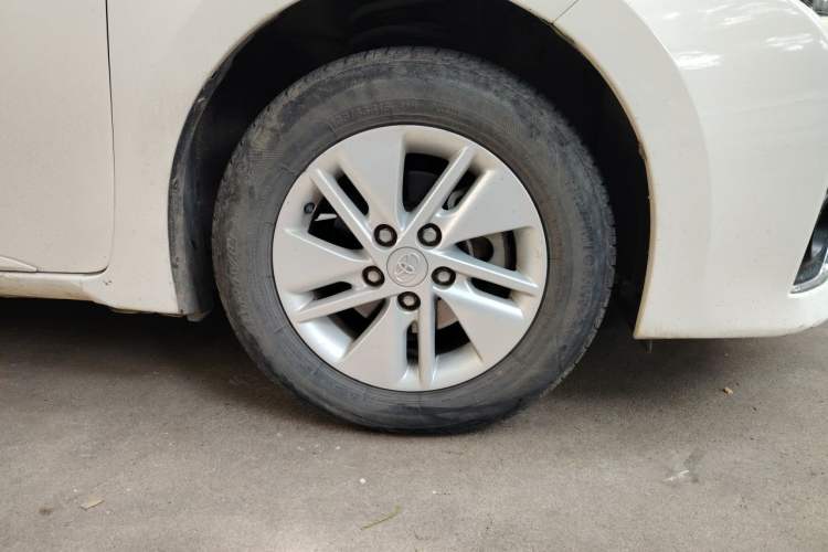 Used Toyota Corolla 2017 1.2T CVT GL-i Right Front Wheel Hub