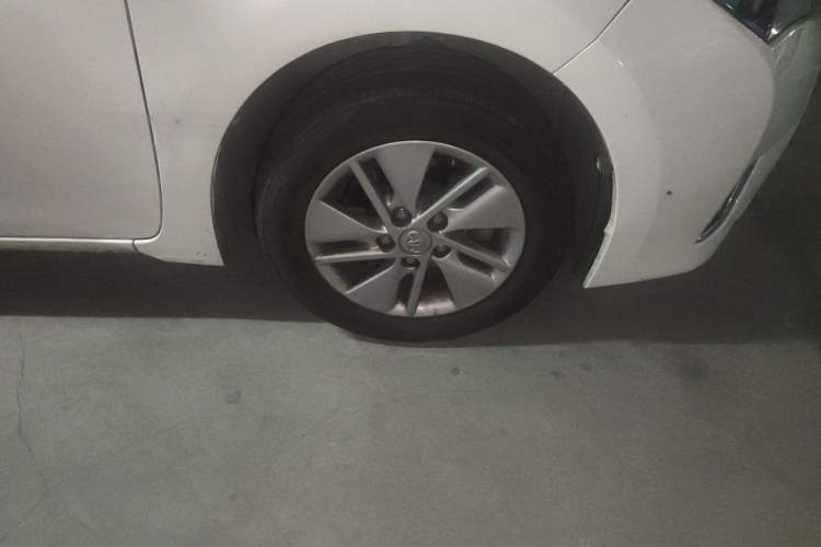 Used Toyota Corolla 2017 Revised Version 1.6L S-CVT GL Right Front Wheel Hub
