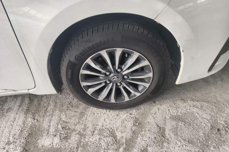 Used Toyota Corolla 2017 Revised Version 1.2T S-CVT GL-i Right Front Wheel Hub