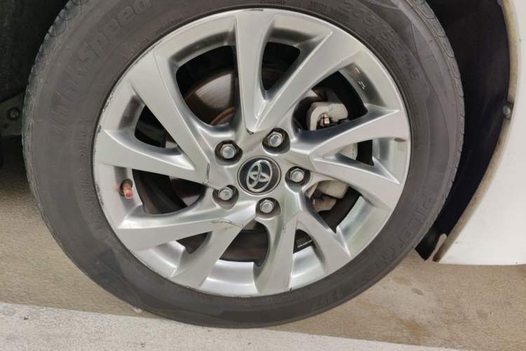 Used Toyota Corolla 2017 Revised Version 1.2T S-CVT GL-i Leather Edition Right Front Wheel Hub