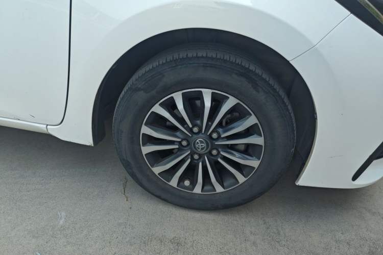 Used Toyota Corolla 2017 Revised Version 1.2T Manual GL Right Front Wheel Hub