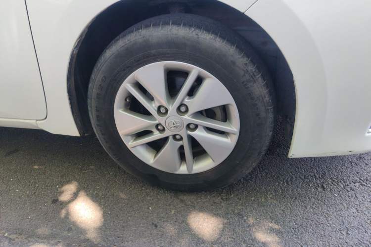 Used Toyota Corolla 2017 1.6L CVT GL Right Front Wheel Hub