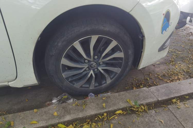 Used Toyota Corolla 2017 Revised Dual-Engine 1.8L E-CVT Leading Edition Right Front Wheel Hub