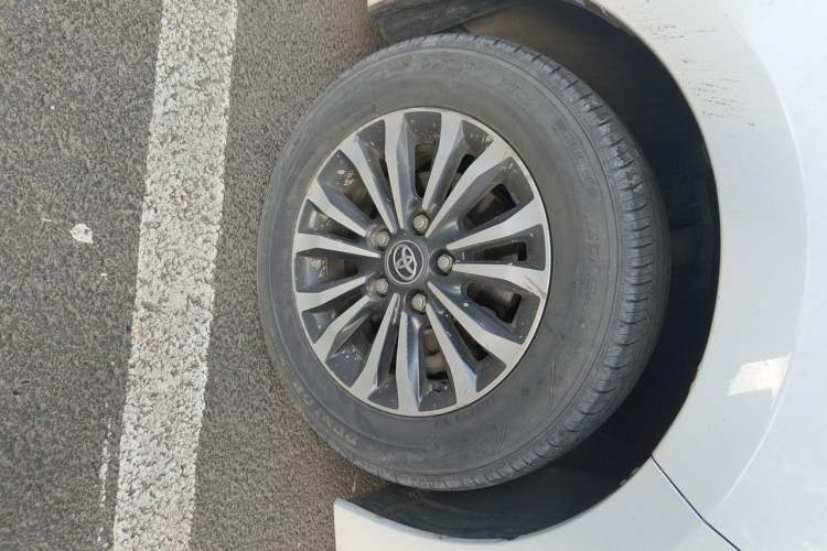 Used Toyota Corolla 2017 Revised Version 1.2T S-CVT GL-i Right Front Wheel Hub