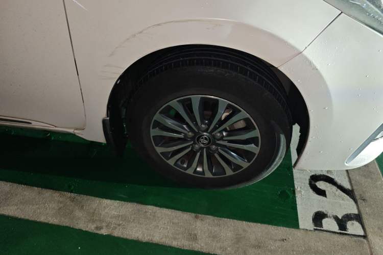 Used Toyota Corolla 2017 Revised Version 1.2T S-CVT GL-i Right Front Wheel Hub