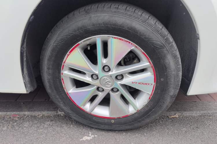 Used Toyota Corolla 2017 Revised Version 1.6L Manual GL Right Front Wheel Hub