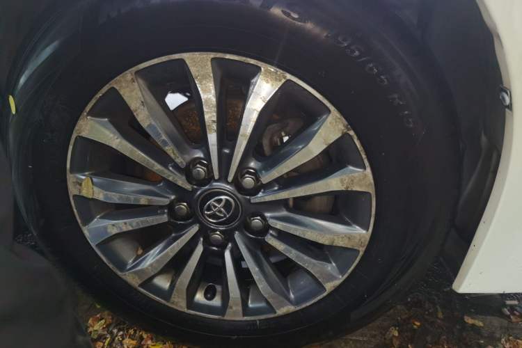 Used Toyota Corolla 2017 Revised Version 1.2T S-CVT GL Right Front Wheel Hub