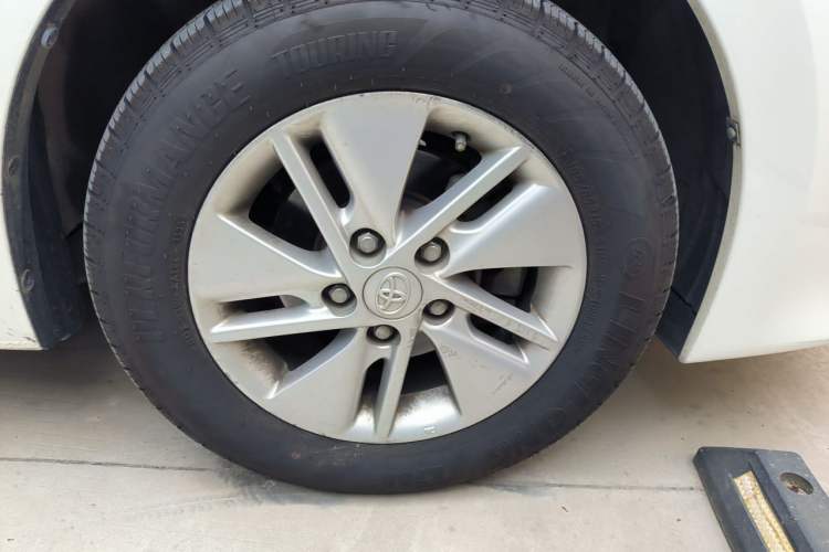 Used Toyota Corolla 2017 Revised Version 1.6L S-CVT GL Right Front Wheel Hub
