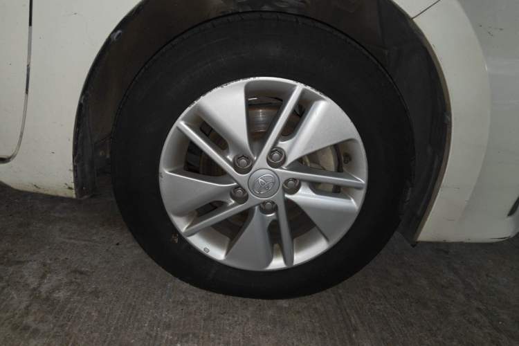 Used Toyota Corolla 2017 1.2T CVT GL Right Front Wheel Hub