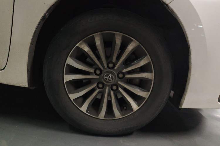 Used Toyota Corolla 2017 Revised Version 1.2T S-CVT GL Right Front Wheel Hub