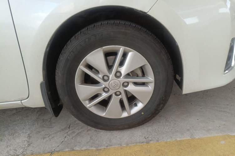 Used Toyota Corolla 2017 1.2T CVT GL Right Front Wheel Hub