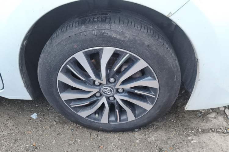 Used Toyota Corolla 2017 Revised Dual-Engine 1.8L E-CVT Leading Edition Right Front Wheel Hub