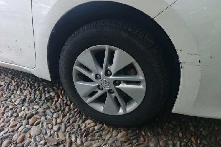 Used Toyota Corolla 2017 Revised Version 1.6L S-CVT GL Right Front Wheel Hub