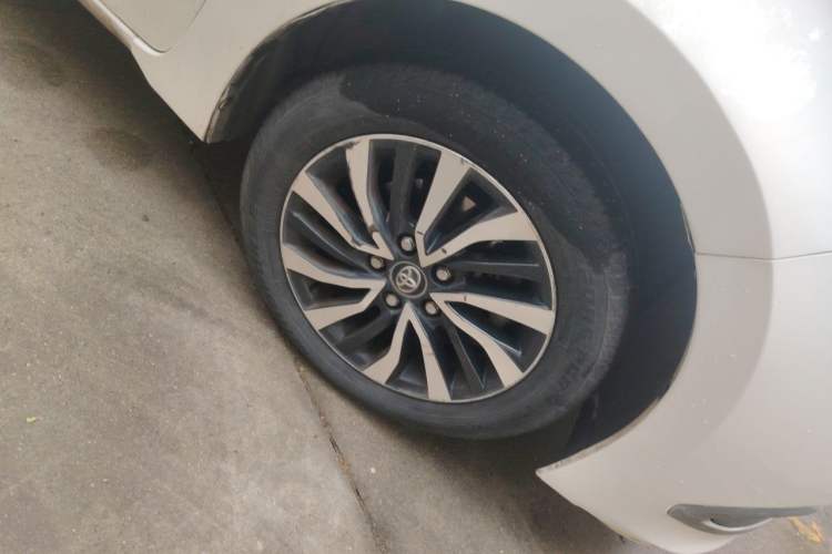 Used Toyota Corolla 2017 Revised Dual-Engine 1.8L E-CVT Leading Edition Right Front Wheel Hub