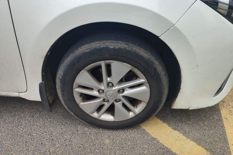 Used Toyota Corolla 2017 1.2T CVT GL Right Front Wheel Hub