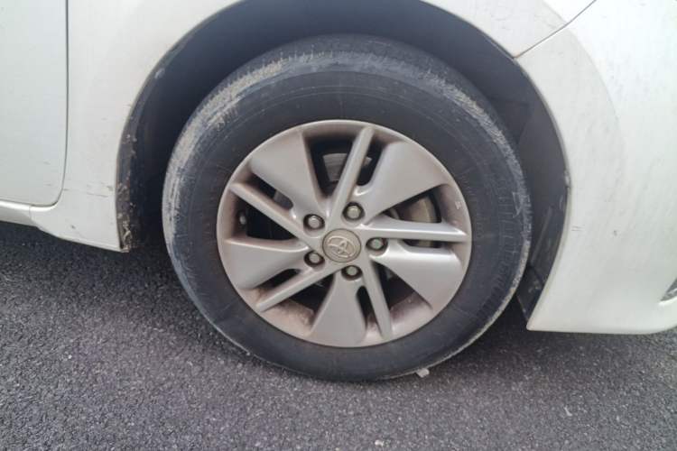 Used Toyota Corolla 2017 1.2T CVT GL Right Front Wheel Hub