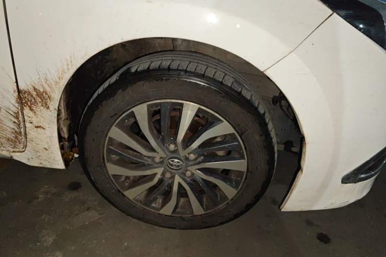 Used Toyota Corolla 2017 Revised Dual-Engine 1.8L E-CVT Leading Edition Right Front Wheel Hub