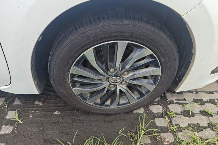 Used Toyota Corolla 2017 Revised Dual-Engine 1.8L E-CVT Elite Edition Right Front Wheel Hub