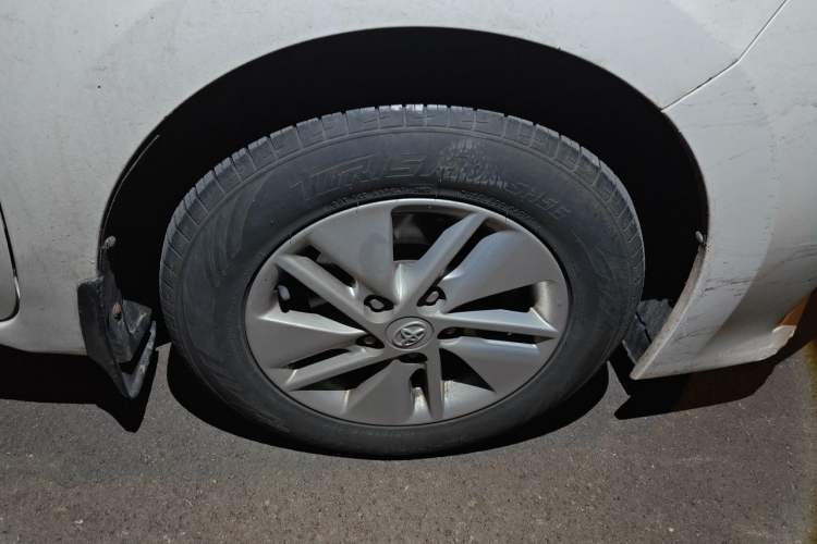 Used Toyota Corolla 2017 Revised Version 1.6L S-CVT GL Right Front Wheel Hub
