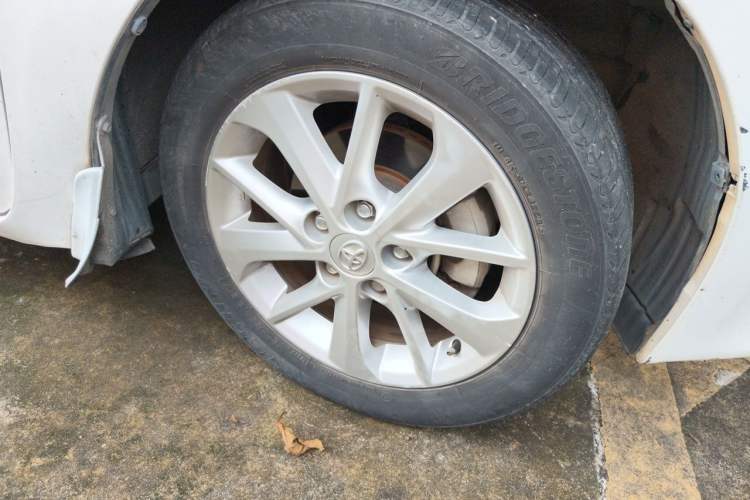 Used Toyota Corolla 2017 1.2T CVT GL-i Leather Edition Right Front Wheel Hub