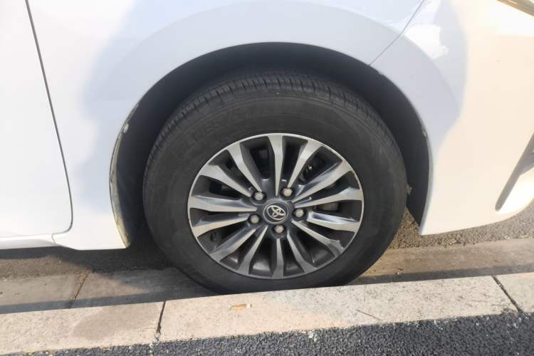 Used Toyota Corolla 2017 Revised Version 1.2T S-CVT GL Right Front Wheel Hub
