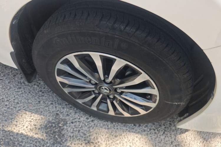 Used Toyota Corolla 2017 Revised Version 1.2T S-CVT GL-i Right Front Wheel Hub